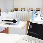 Am Rhein Otel 3*