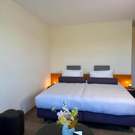 Hotel Am Rhein 3*