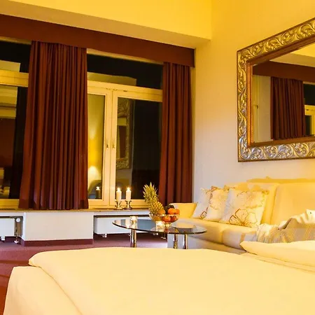 Hotel Am Rhein 3*