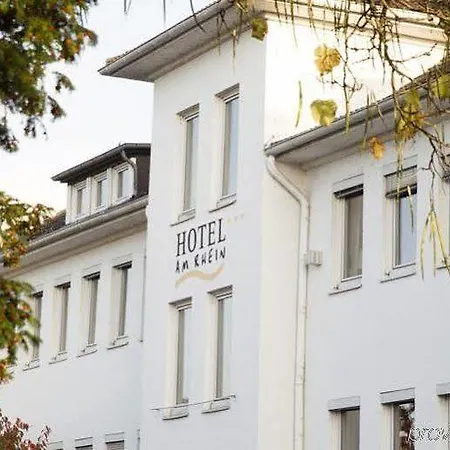 Hotel Am Rhein 3*