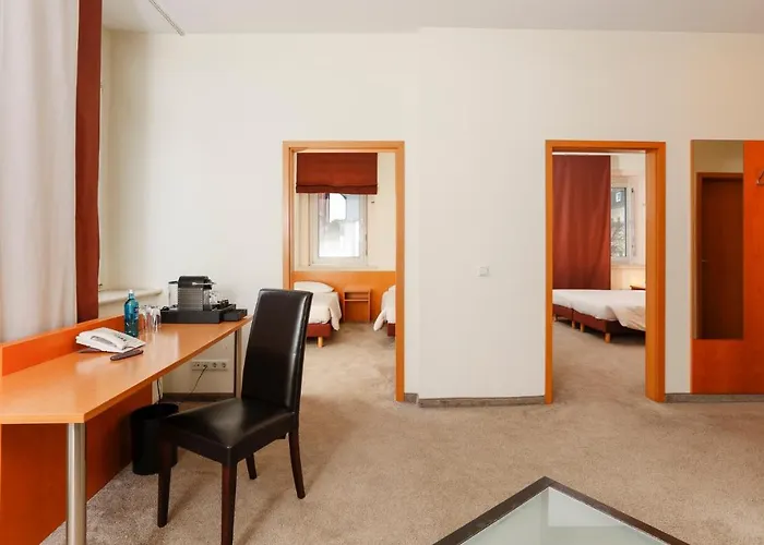 ホテル Am Rhein 3*