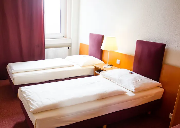 Hotel Am Rhein 3*